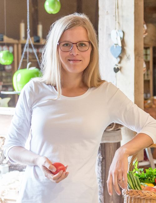 Portraitbild von Anna Fleth, Dozent:in an der Heilpraktikerschule Westfalen