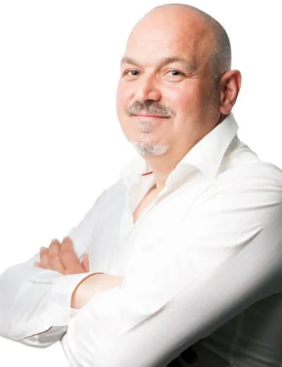 Portraitbild von Martin Schemmel, Dozent:in an der Heilpraktikerschule Westfalen