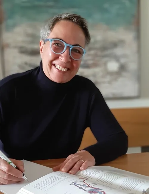 Portraitbild von Mona Ellinghoven, Heilpraktikerin an der Heilpraktikerschule Westfalen